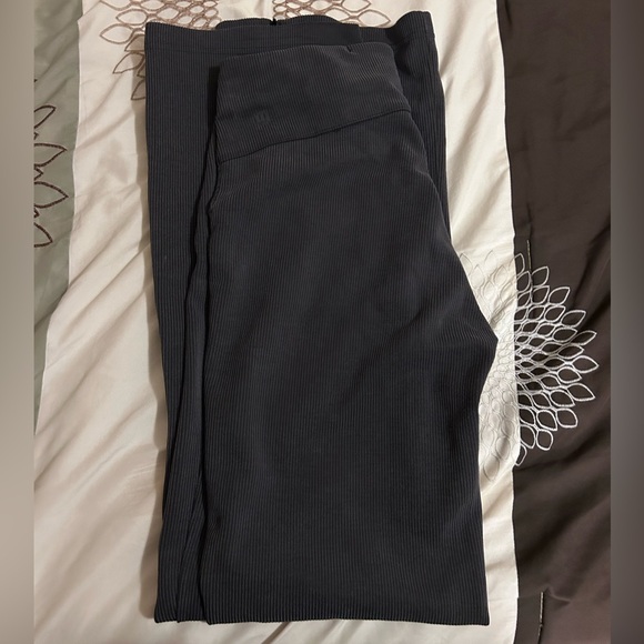 Lululemon - ribbed softstreme flare pant/legging - Picture 1 of 5